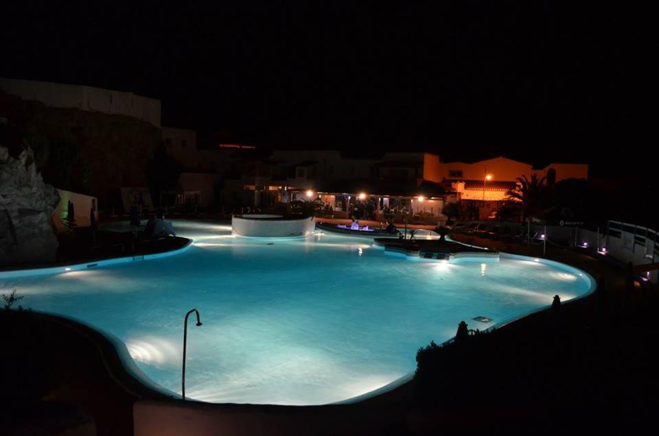 Perla Del Porto Apartments Santa Teresa Gallura Exteriör bild